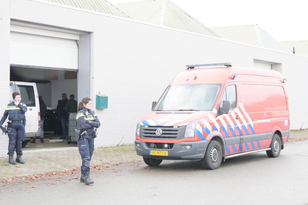Chemicaliën en synthetische drugs gevonden in bedrijfspand