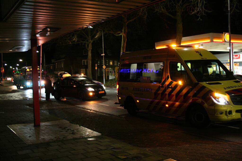 Fietser gewond bij botsing met auto