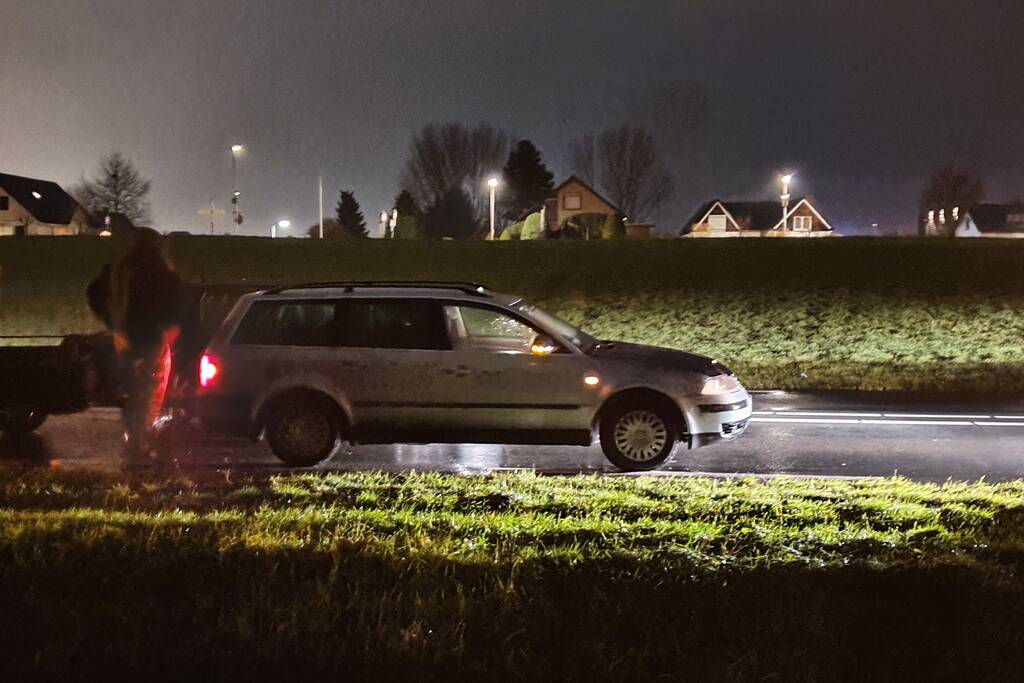 Schade na botsing tussen twee voertuigen