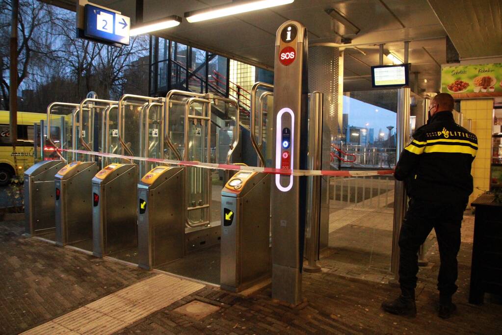 Persoon aangereden op NS-station Parkwijk