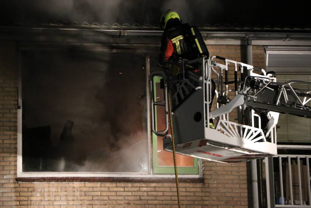 Flinke uitslaande brand in woning