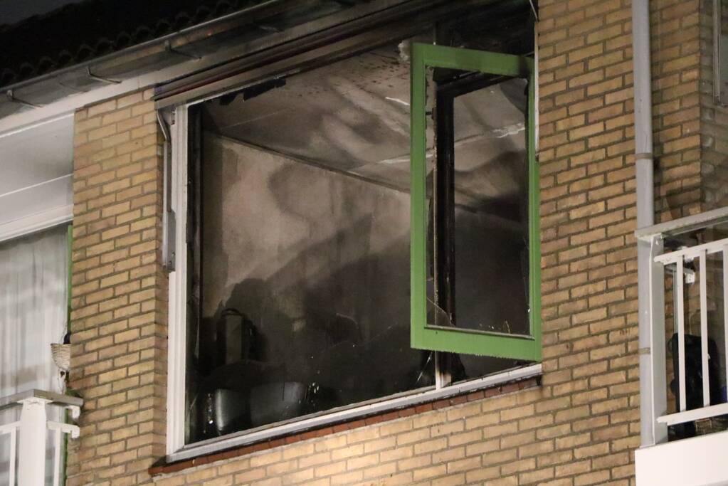Flinke uitslaande brand in woning