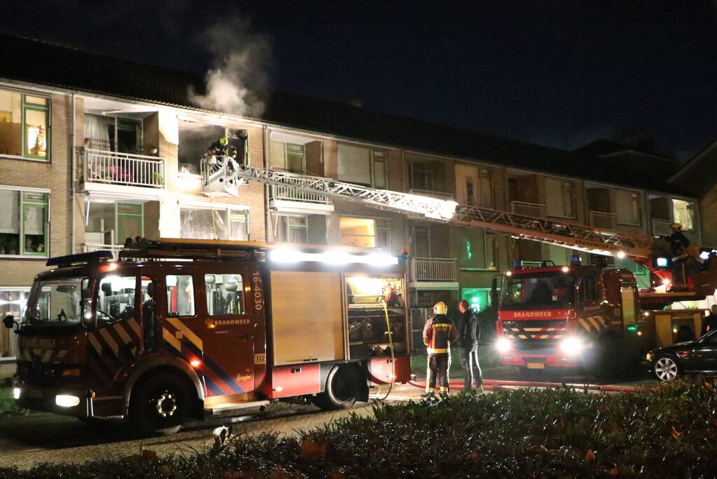 Flinke uitslaande brand in woning