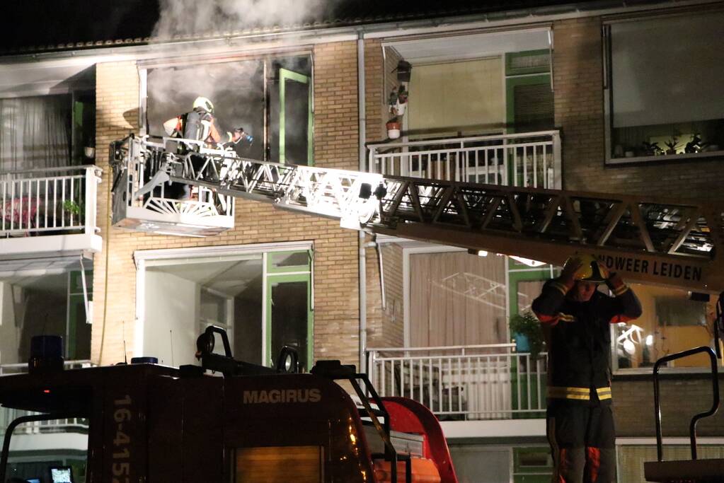 Flinke uitslaande brand in woning