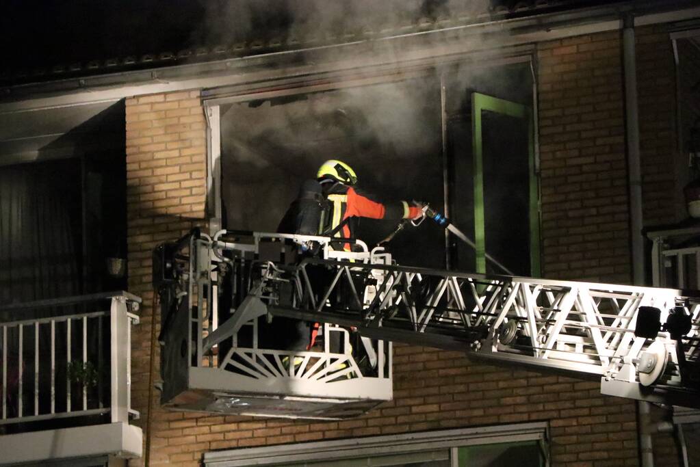 Flinke uitslaande brand in woning