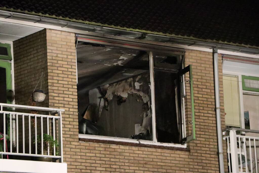 Flinke uitslaande brand in woning