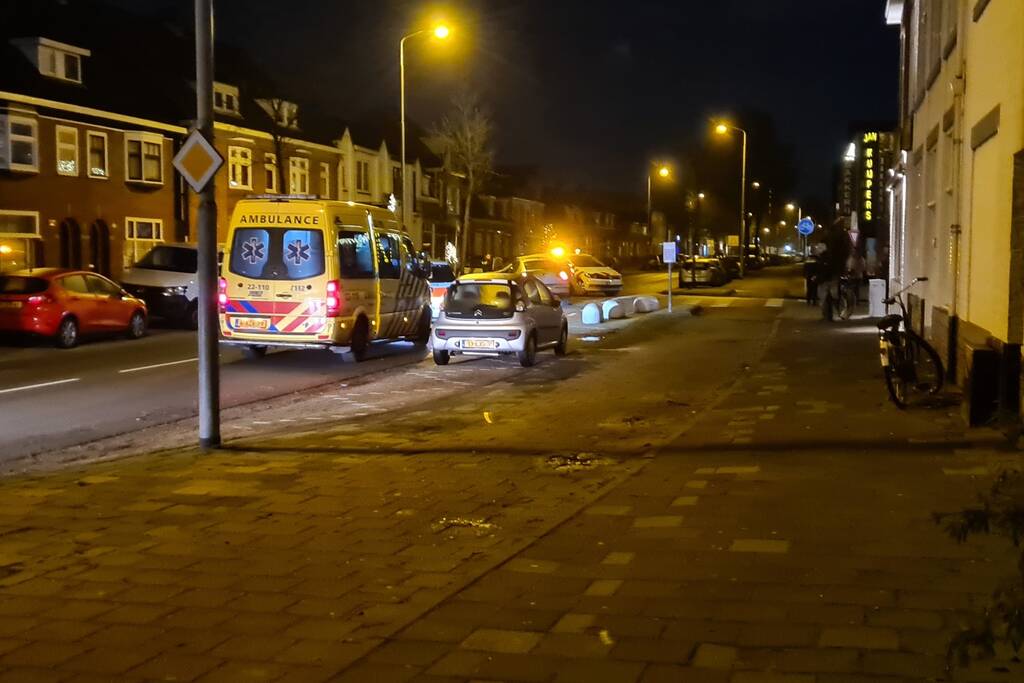 Schade na botsing tussen twee voertuigen