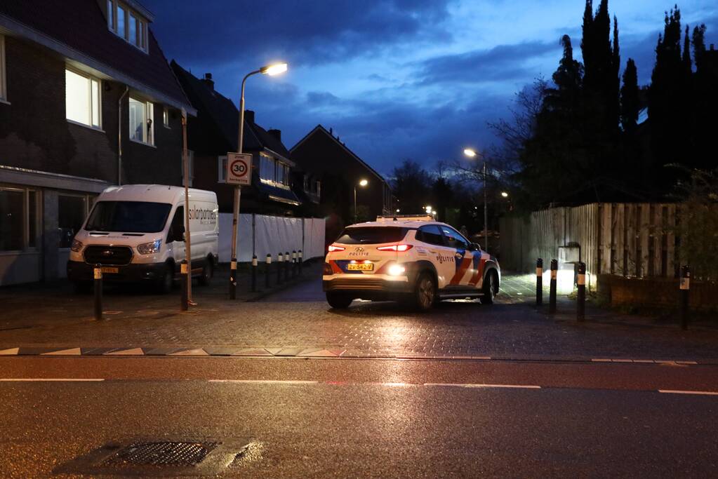 ROVA verwijdert stapel houten pallets in Soesterkwartier