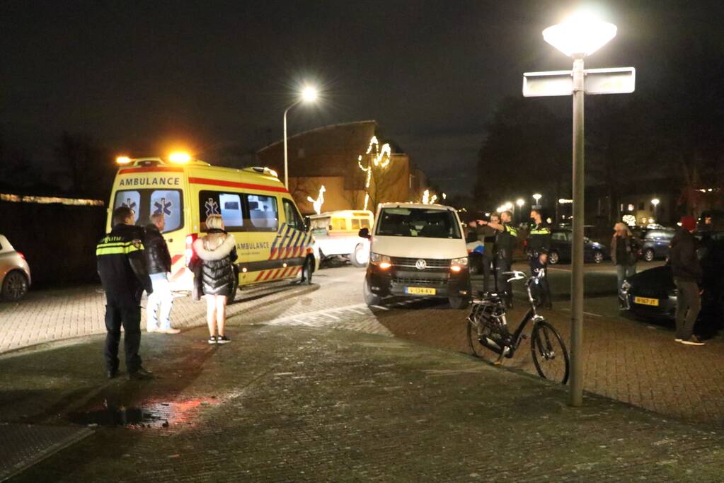 Fietser geschept door bestelbus