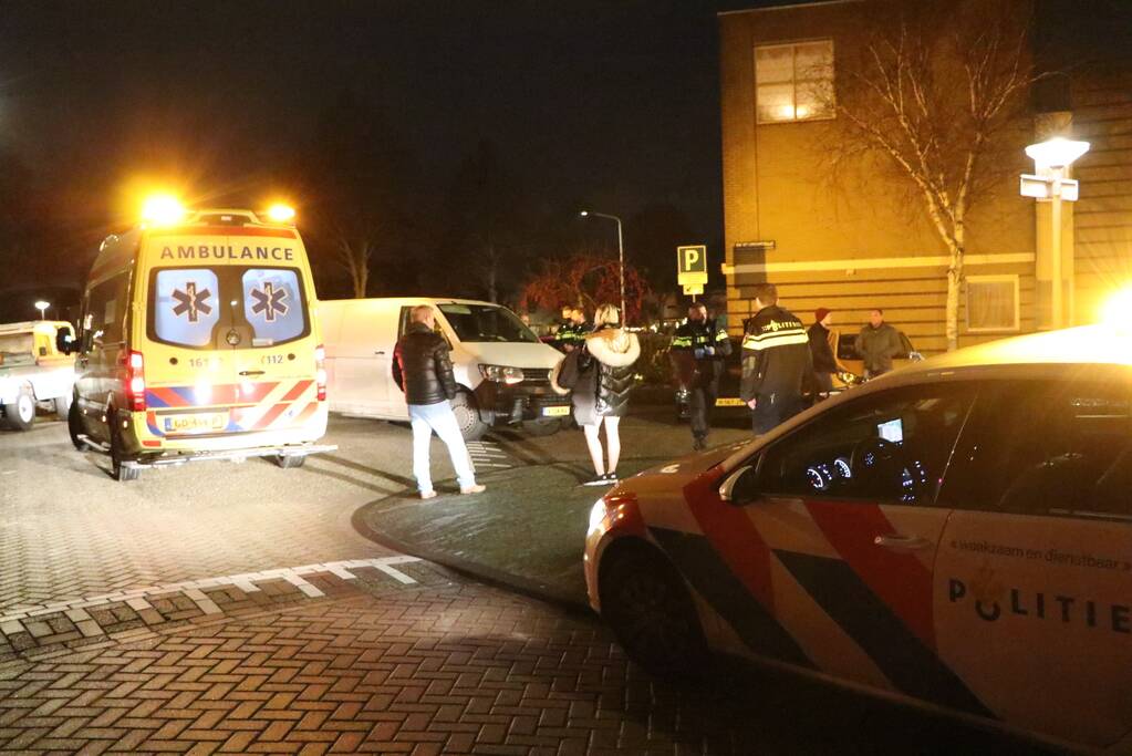 Fietser geschept door bestelbus