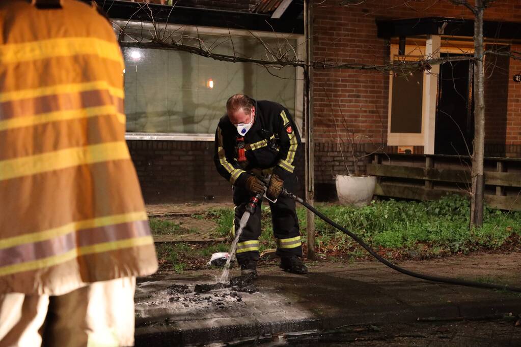 Brand in schoorsteen van woning