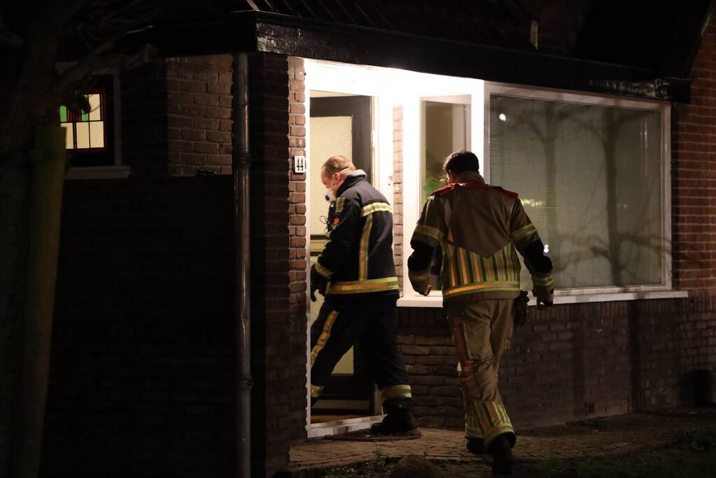 Brand in schoorsteen van woning