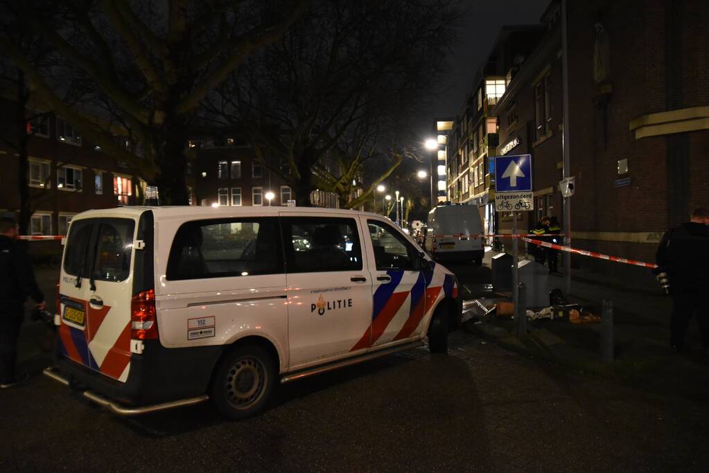 Arrestatieteam doet inval in woning