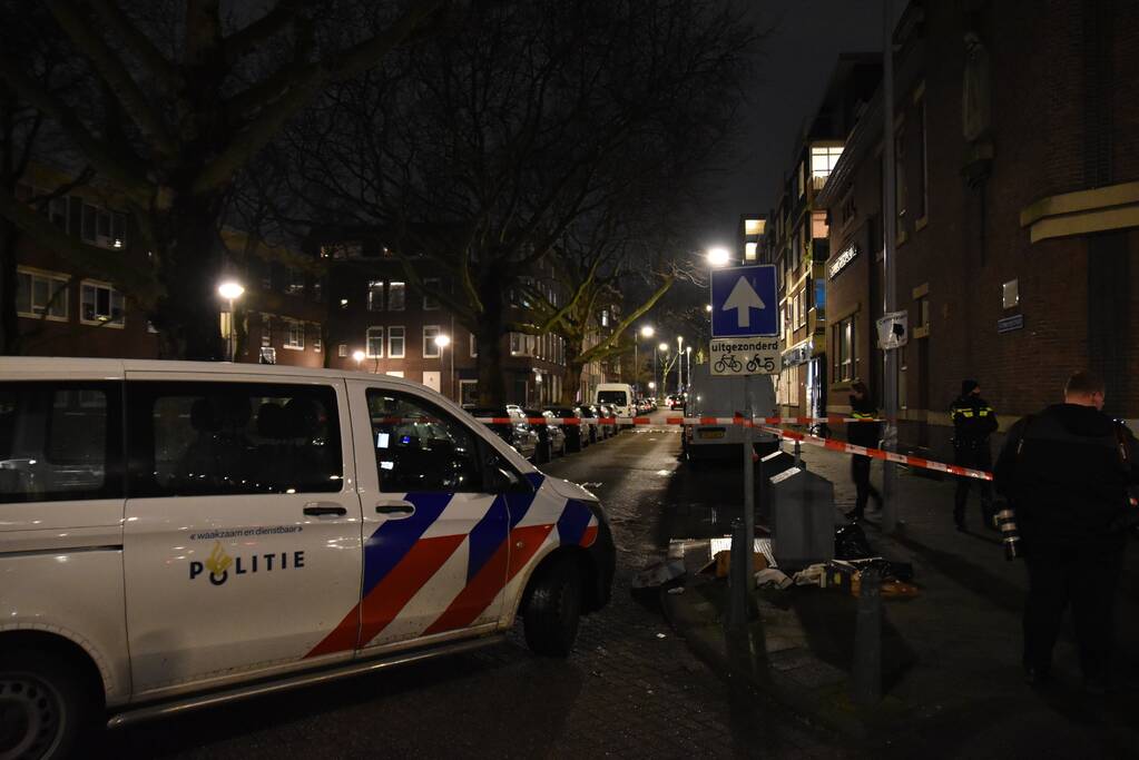Arrestatieteam doet inval in woning