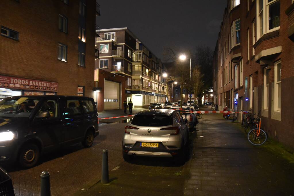 Arrestatieteam doet inval in woning