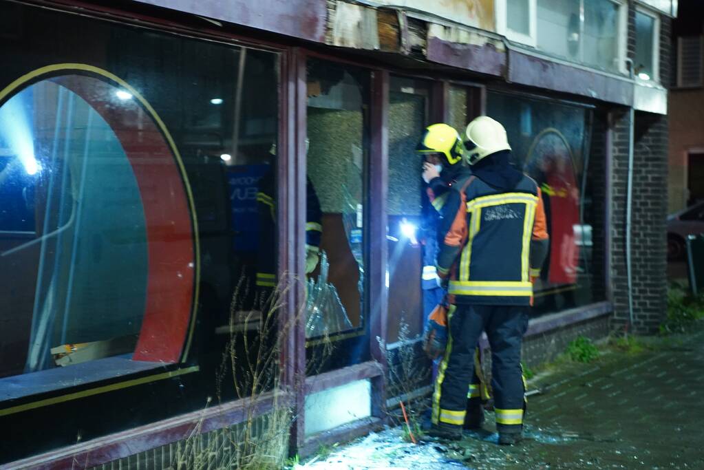 Vuurwerk vernield ruit leegstaande Chinees restaurant