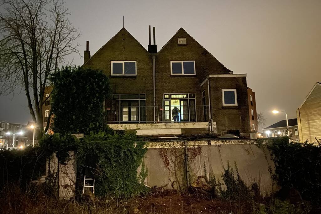 Vuurwerk vernield ruit leegstaande Chinees restaurant