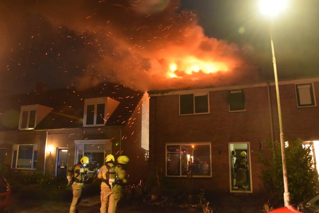 Persoon overleden bij uitslaande woningbrand