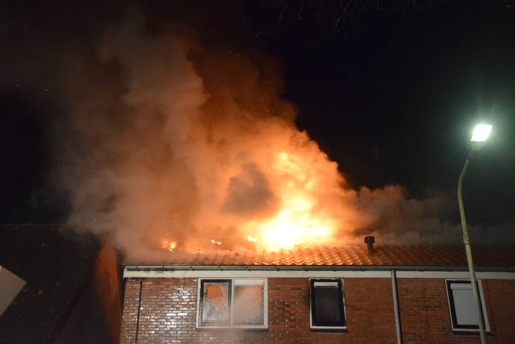Persoon overleden bij uitslaande woningbrand