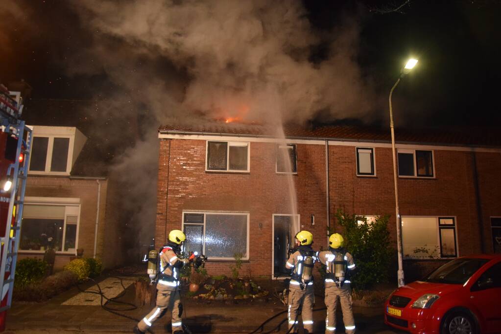 Persoon overleden bij uitslaande woningbrand