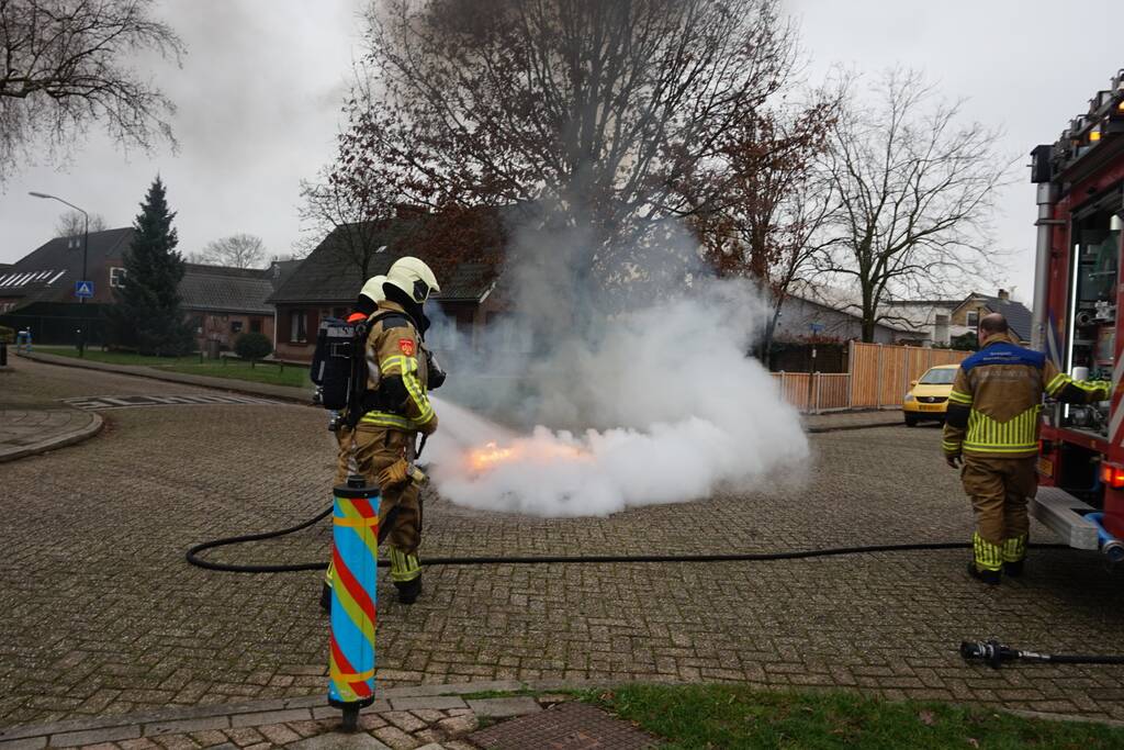 Veel rook bij buitenbrand