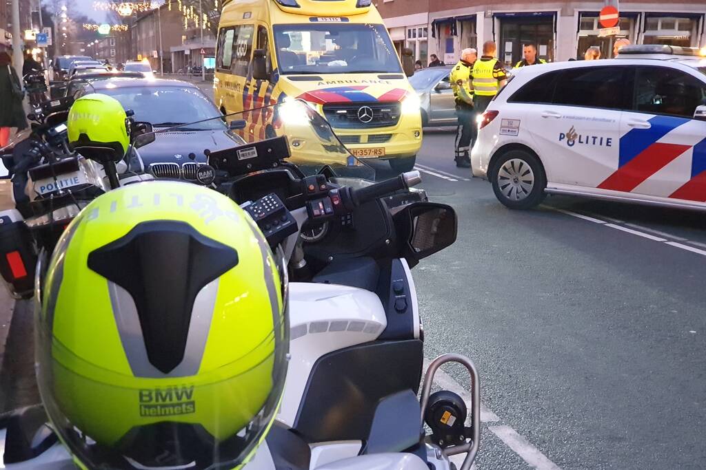 Scooterrijder gewond bij aanrijding met auto