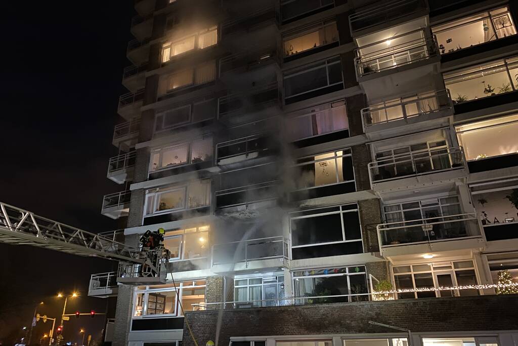 Uitslaande brand in flatwoning