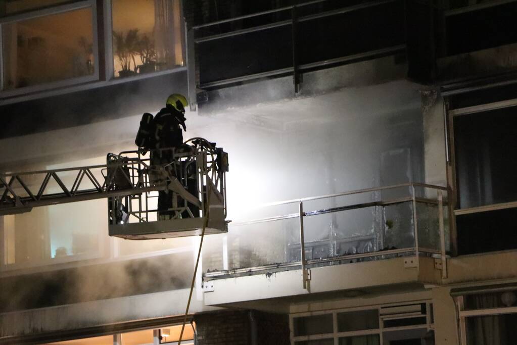 Uitslaande brand in flatwoning