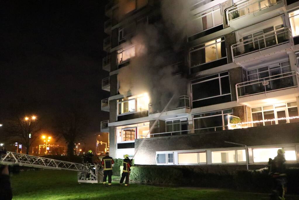 Uitslaande brand in flatwoning