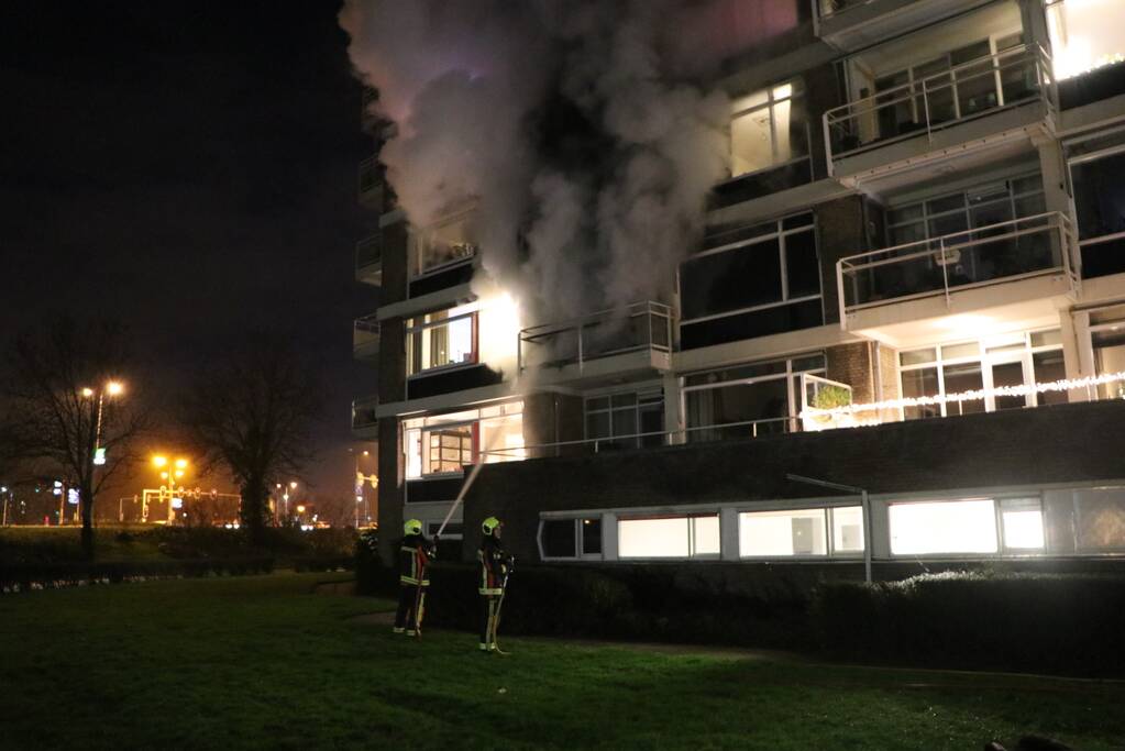 Uitslaande brand in flatwoning