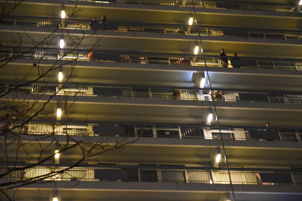 Keukenbrand snel door bewoners geblust