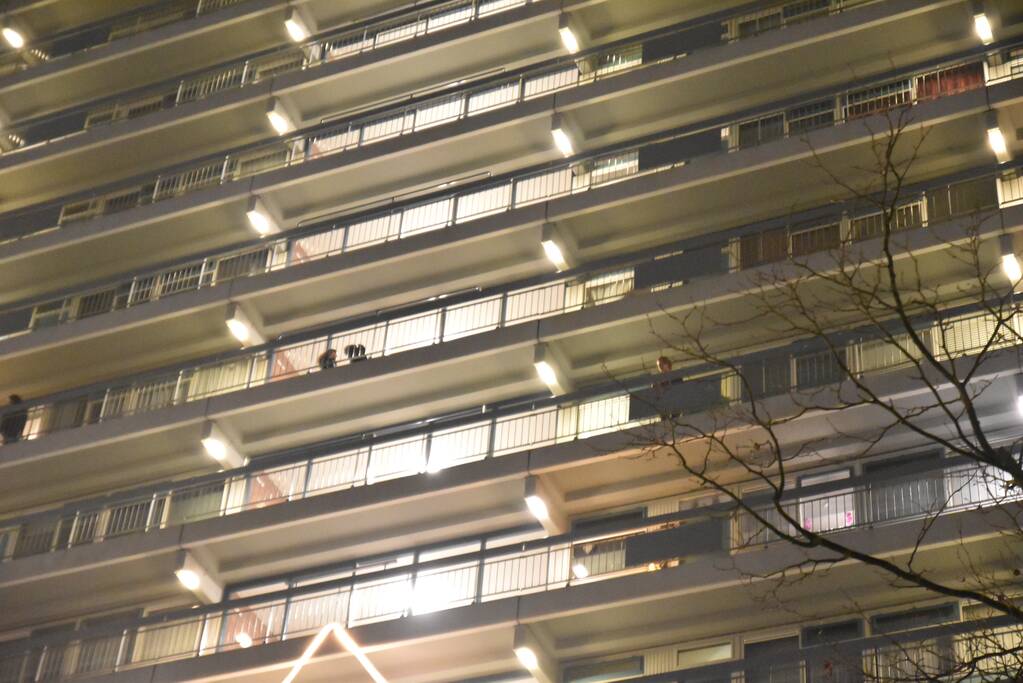 Keukenbrand snel door bewoners geblust