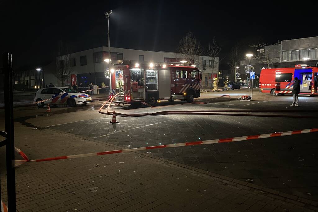 Grote uitslaande brand in woning