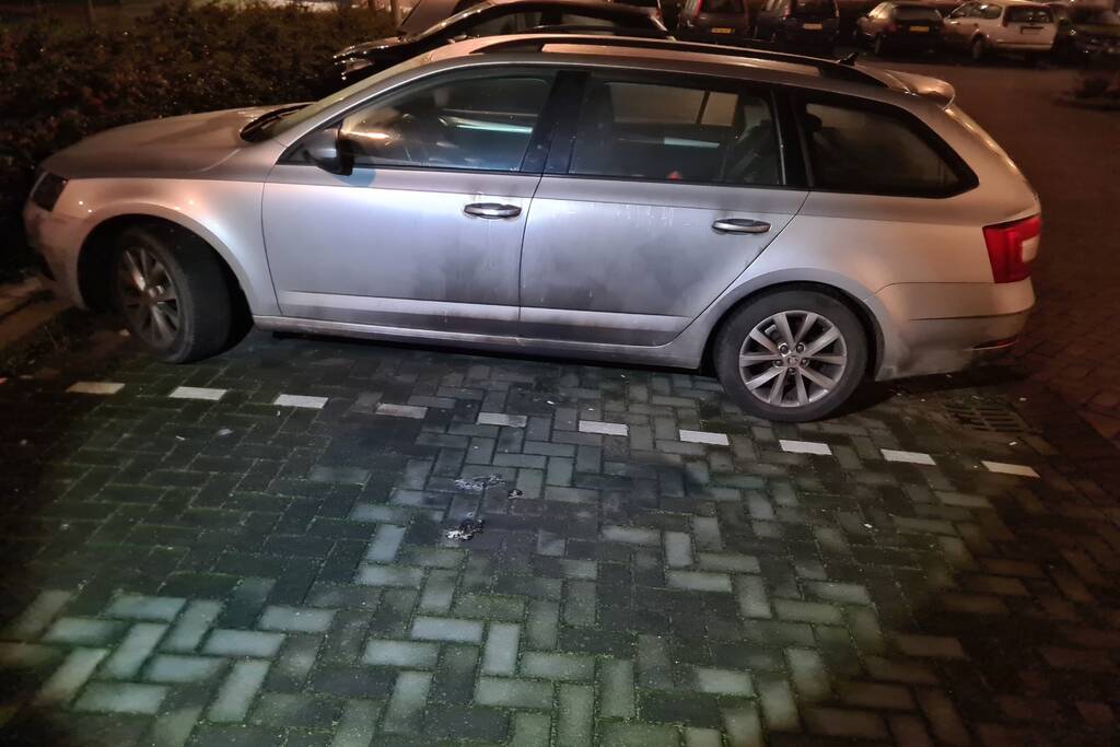 Poging tot brandstichting bij auto mislukt