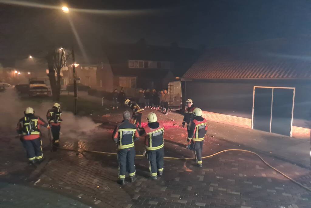 Vuurwerkafval snel geblust