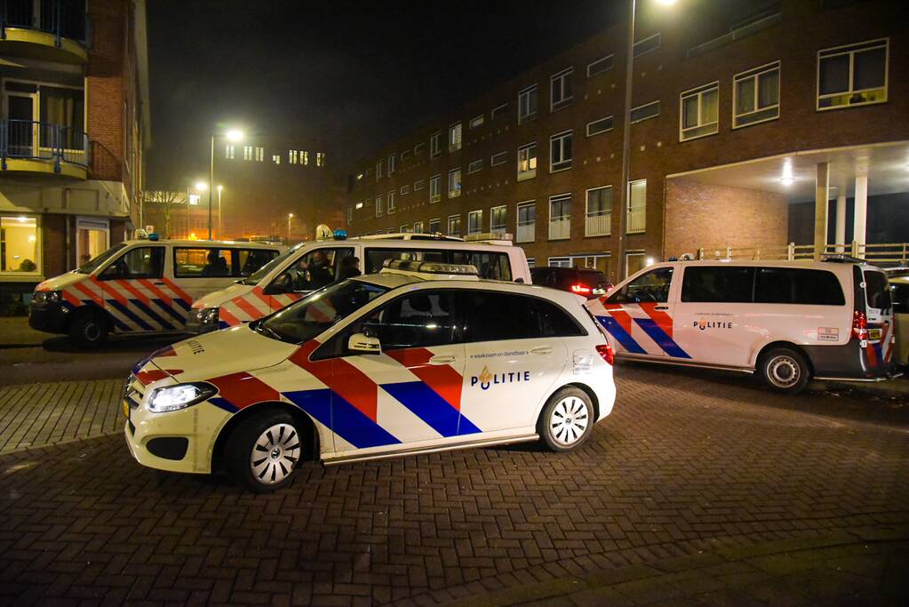 Grote groep onruststokers weggestuurd door politie