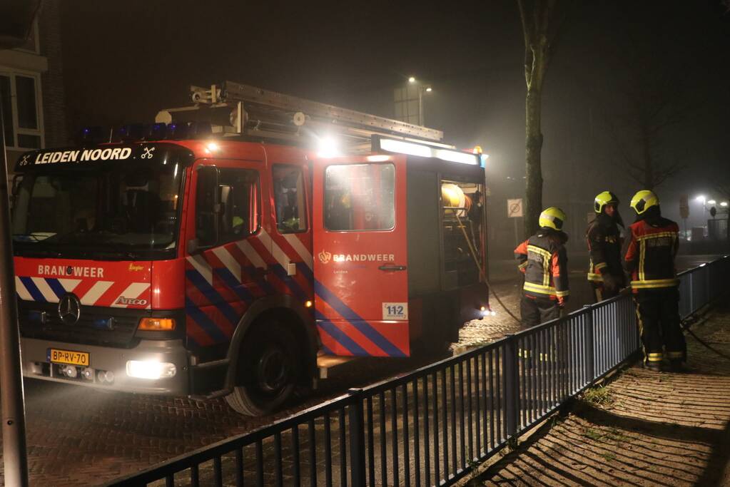 Scooter en parkeerautomaat verwoest door brand