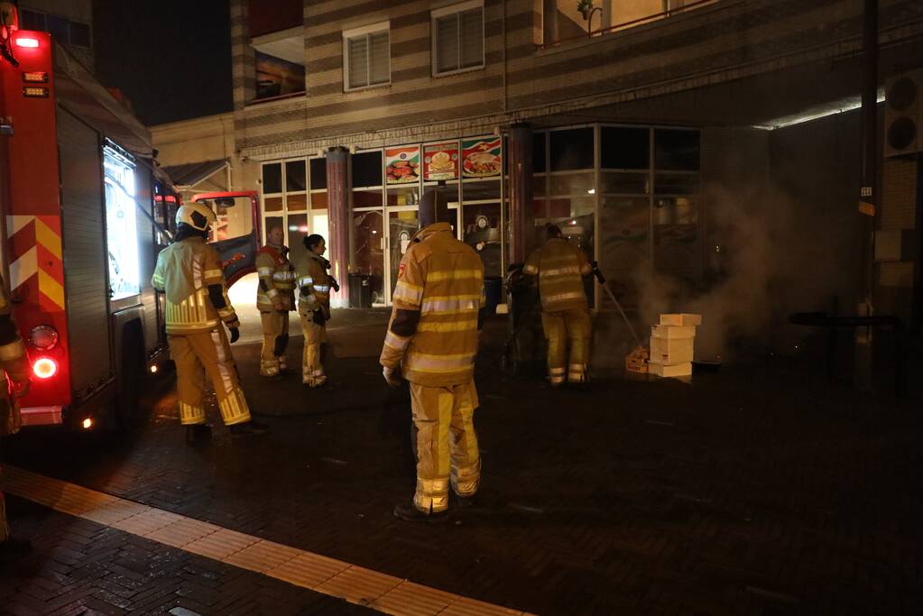 Brand in stapel karton