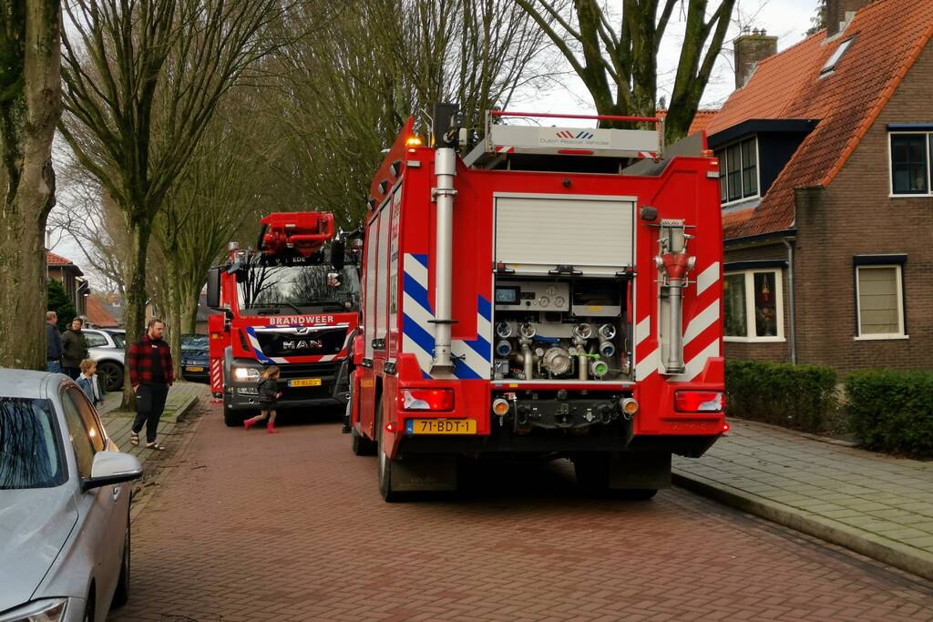 Schoorsteenbrand geveegd met ramoneur