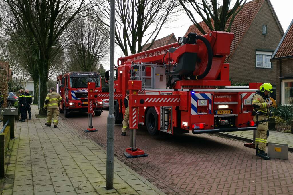 Schoorsteenbrand geveegd met ramoneur
