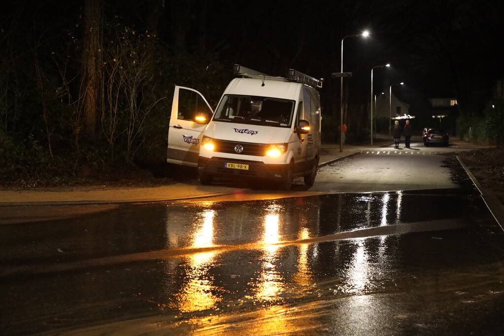 Stoep zakt weg door fors waterlek