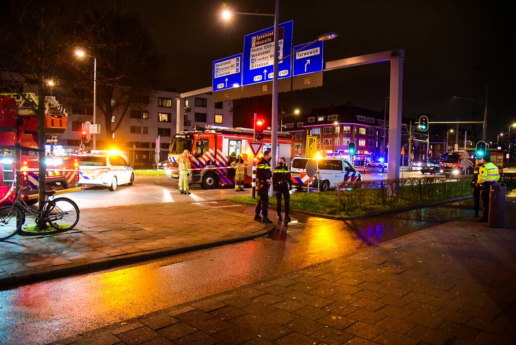 Bewoner ademt rook in bij keukenbrand
