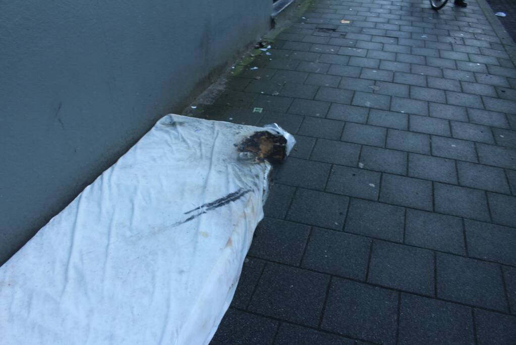 Drie bewoners ademen rook in bij brand in woning