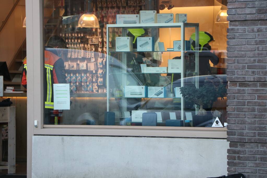 Gaslucht in een elektronicawinkel