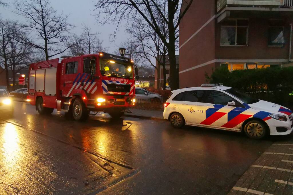 Bewoner mee met ambulance na gaslek