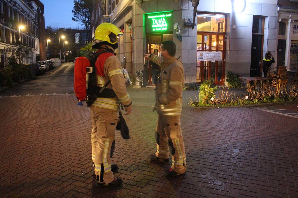 Onderzoek naar gaslucht in straat
