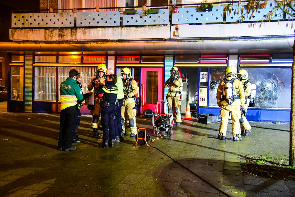 Brand na explosie in winkelpand