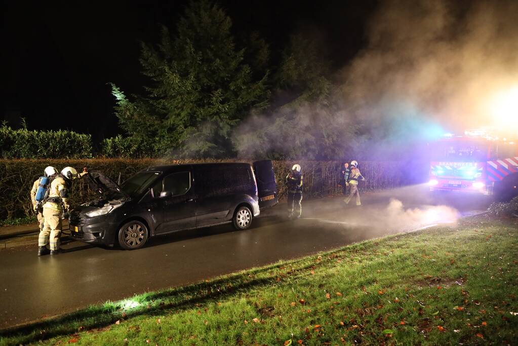 Forse schade na brand in bestelbus