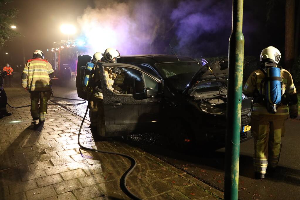 Forse schade na brand in bestelbus