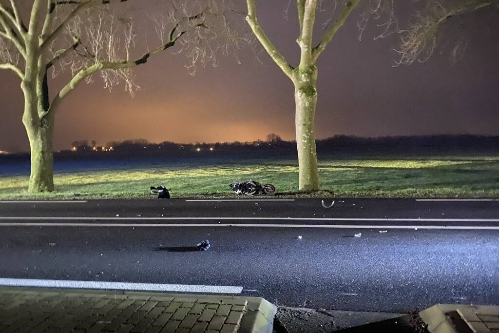 Scooterrijder ernstig gewond bij aanrijding met auto
